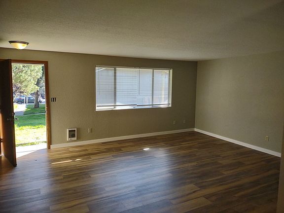 3rd image of 2111 NW Hill St #2127