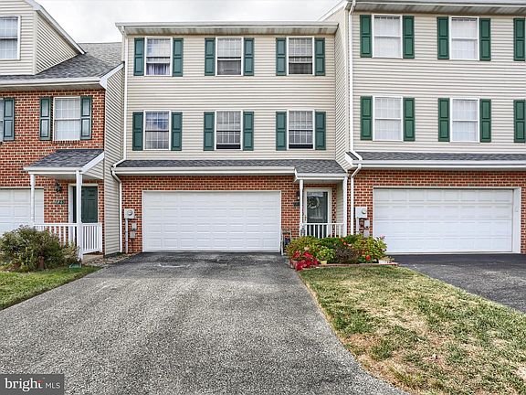 5th image of 126 Country Ridge Dr