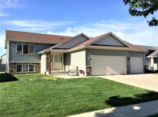 1104 10th St NW, Kasson, MN 55944