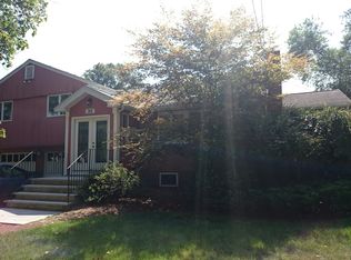 10 Scotney Rd, Newton, MA 02467