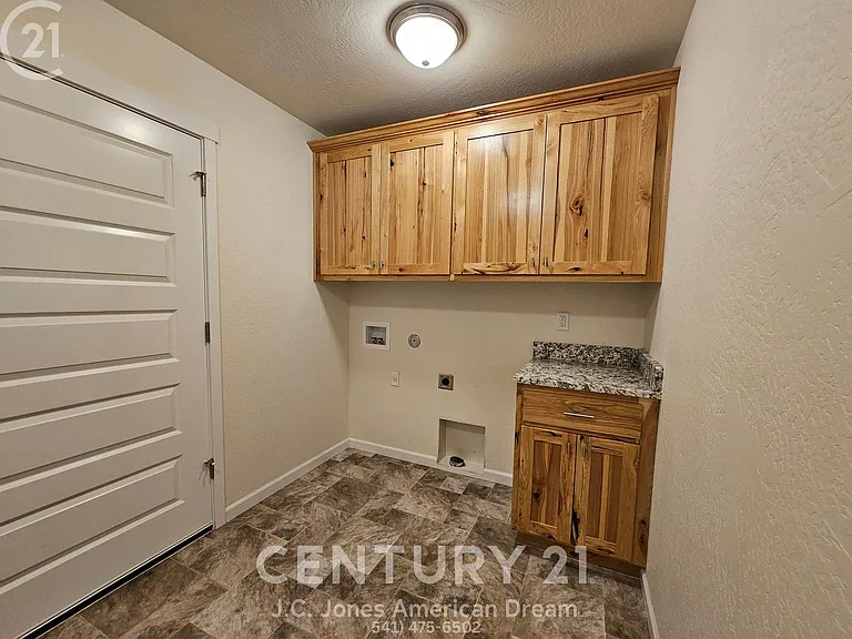 1006 SW L St — Photo 11