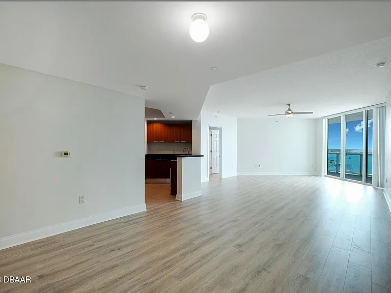241 Riverside Dr #1006 — Photo 6
