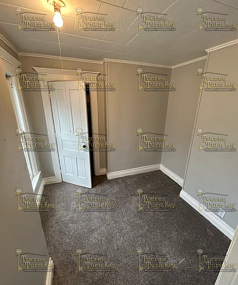 131 Baldwin St — Photo 5
