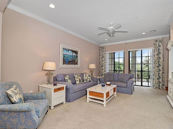 3rd image of 4815 Yacht Club Dr Unit 104