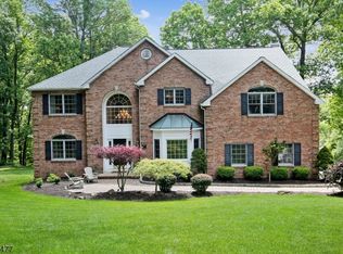 4 Rice Ln, Long Valley, NJ 07853