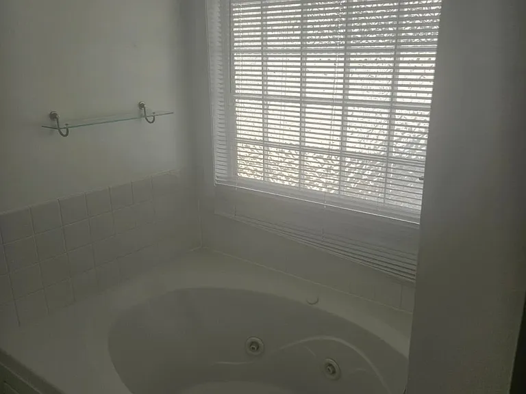 4315 Rocinta Ct — Photo 36