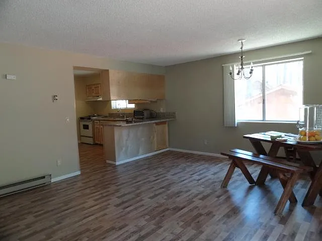 2420 Freeman Dr — Photo 5