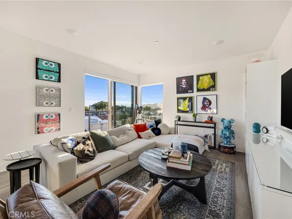 518 E Windsor Rd #305, Glendale, CA 91205