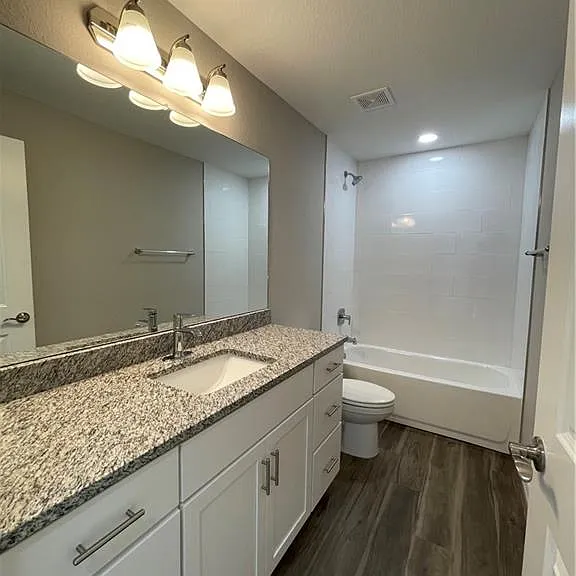1617 NW 6th Ave — Photo 7