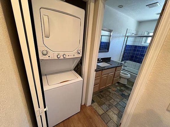 5th image of 942 Ponderosa Ave APT 31