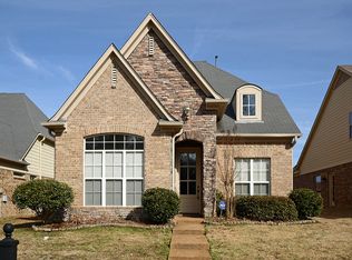 7946 Parkmont Dr, Memphis, TN 38125