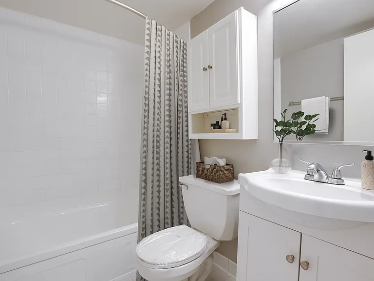 Bathroom (virtually staged)