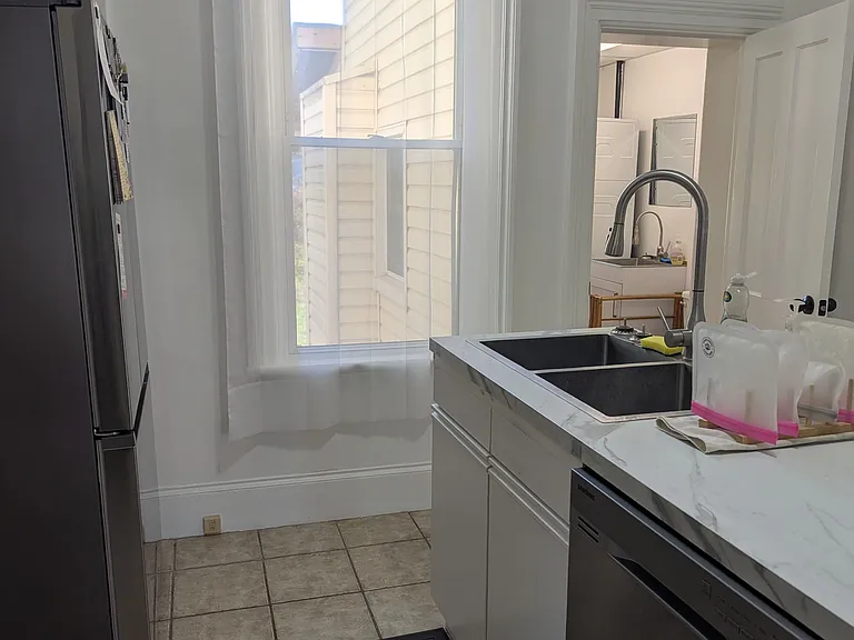 159 Wellington St — Photo 14