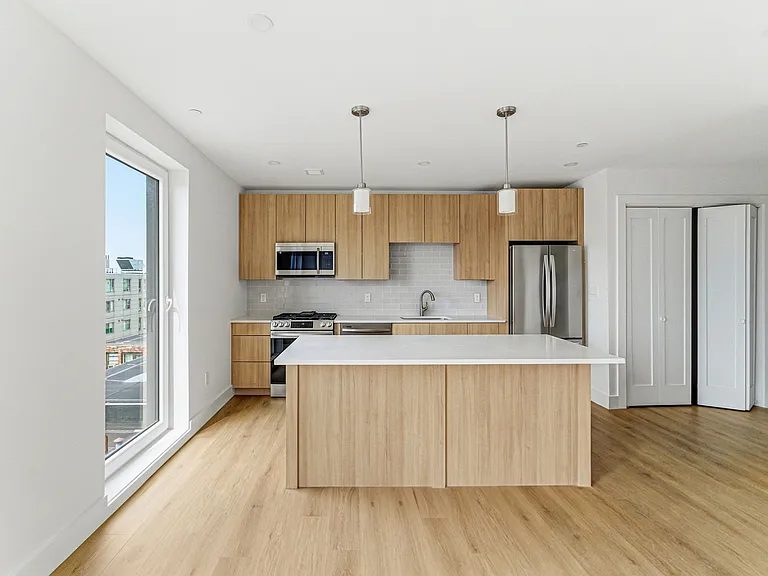1035 Commonwealth Ave — Photo 31
