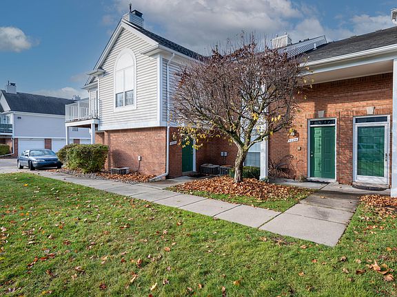2nd image of 52291 Heatherstone Ave #18