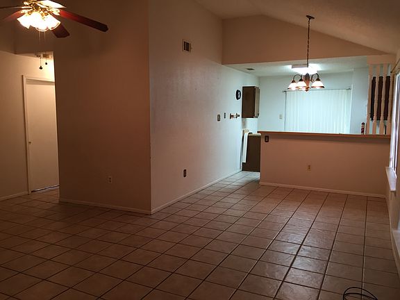 2nd image of 1804 Casa Calvo St