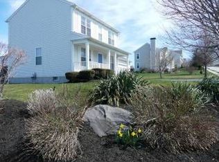 64 Goldenrod Dr, Middletown, RI 02842