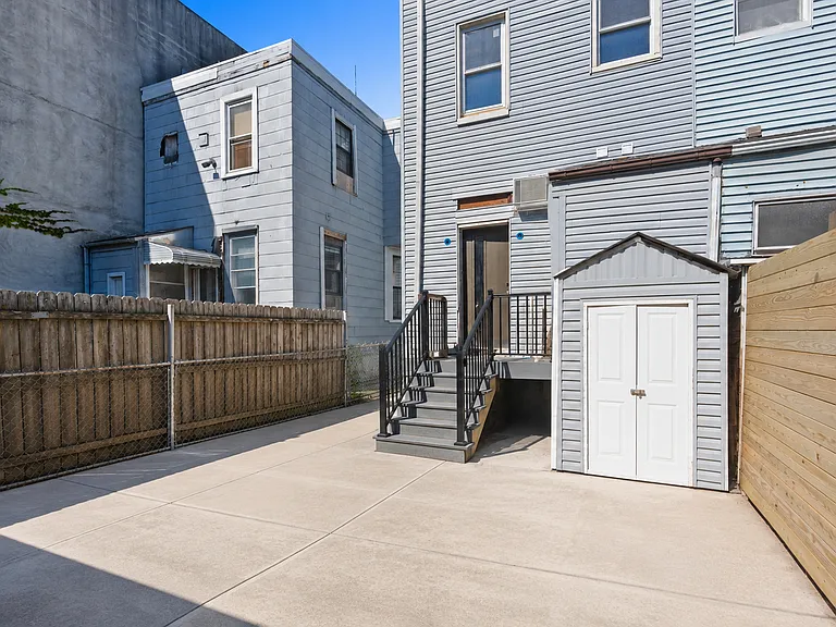 Storms Ave — Photo 13