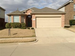 9752 Brenden Dr, Fort Worth, TX 76108