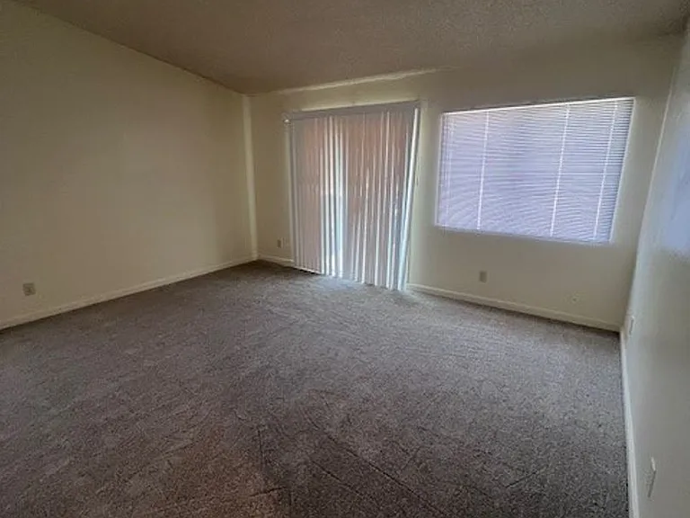 26595 Voyage Ln — Photo 8