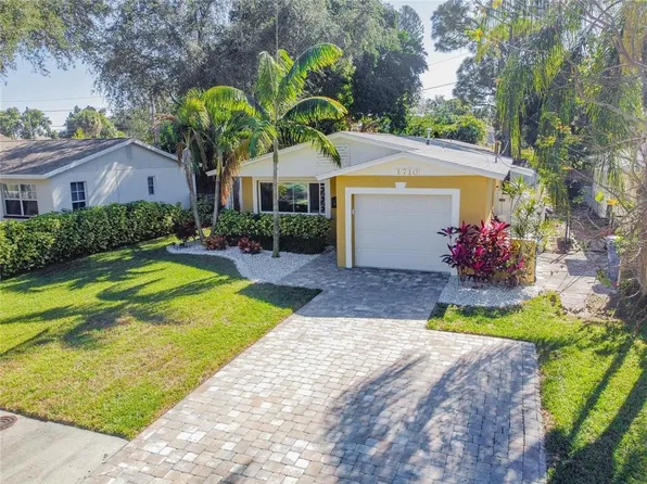 1710 Shore Acres Blvd NE, Saint Petersburg, FL 33703