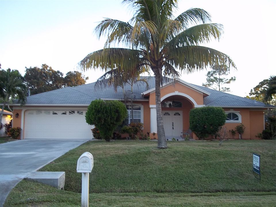 1st image of 956 SE Breakwater Ave