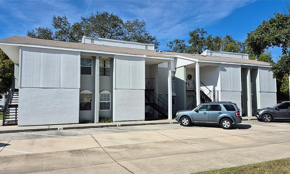 1st image of 3807 N OAK DR #D42