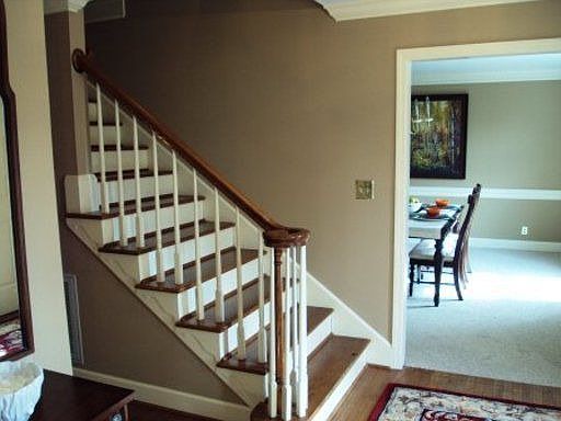4th image of 324 Fruitwood Ln