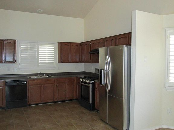 5th image of 14229 Smokey Point Dr