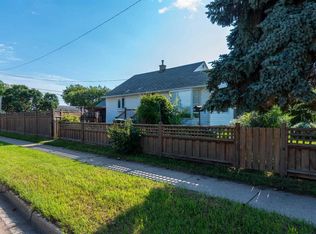 5101 E 55th St, Lloydminster, AB T9V0S8