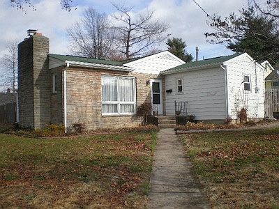 2nd image of 803 E 11th St