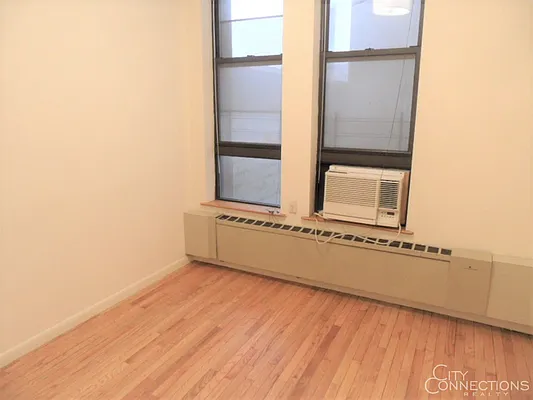 Rented by City Connections Realty | media 9