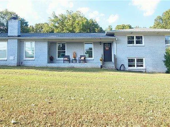 1215 Fairview Rd NW, Calhoun, GA 30701