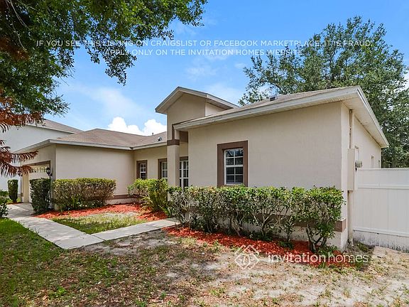 3rd image of 422 Marlberry Leaf Ct