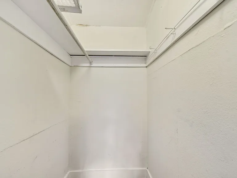 618 Louden Ave — Photo 25