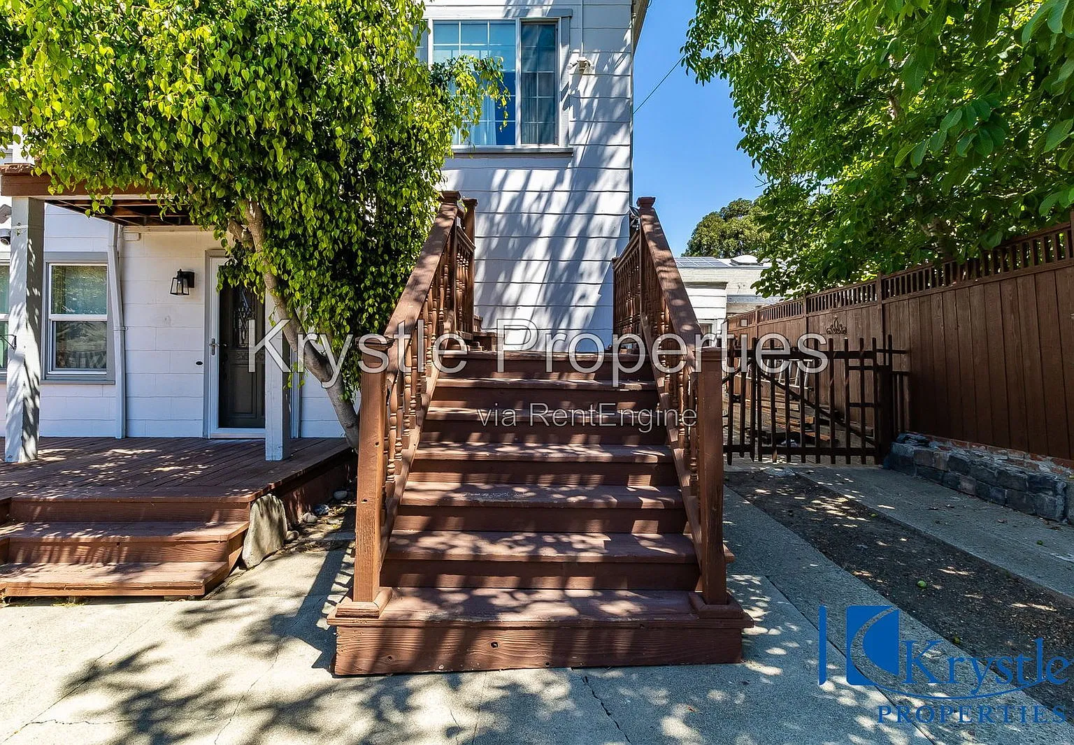 2 bed, 1.0 bath, 1050 sqft, $2,300 — Photo 2