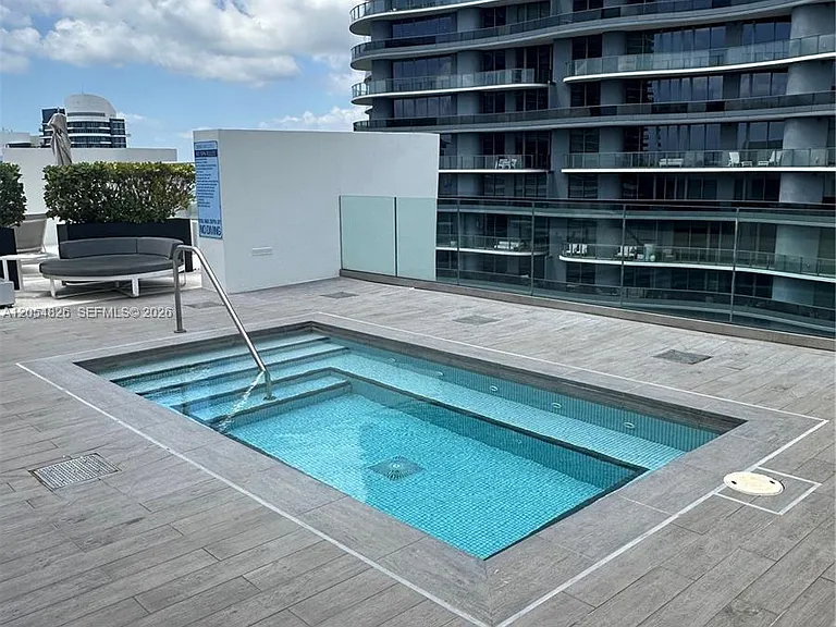 1010 Brickell Ave #2707 — Photo 9