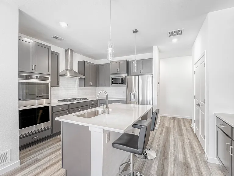 27693 E 1st Pl — Photo 9