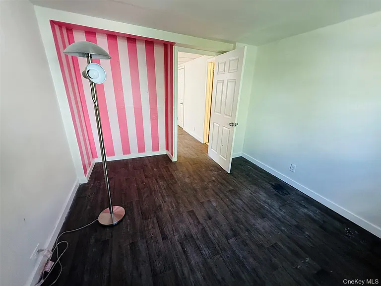 135 Sullivan St #DOWNSTAIRS — Photo 8