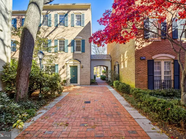4326 Westover Pl NW, Washington, DC 20016