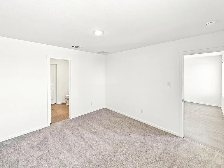 233 Pastar Fls — Photo 20