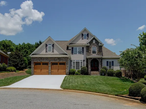 120 Nottinghill Ct, Simpsonville, SC 29681