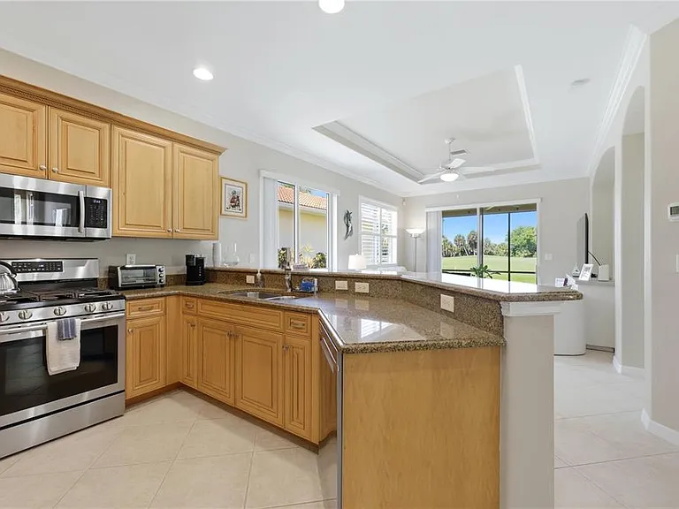 490 Montelluna Dr — Photo 13