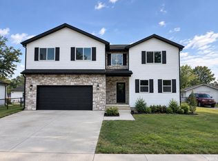 318 W 1st St, Mulberry, IN 46058