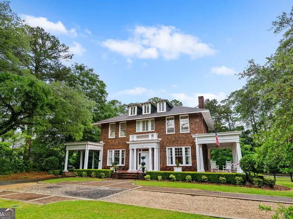 1305 Bellevue Ave, Dublin, GA 31021