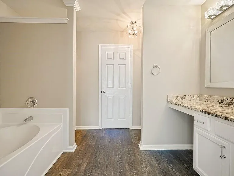2045 Lakeshore Overlook Dr — Photo 30
