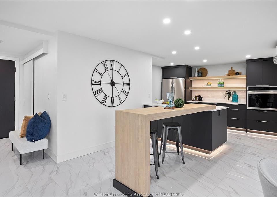 1st image of 111 Riverside Dr E #116