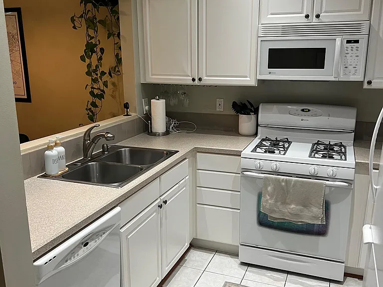 2352 Garnett Dr — Photo 7