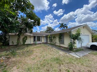 1100 Kriss Ln, Jupiter, FL 33458