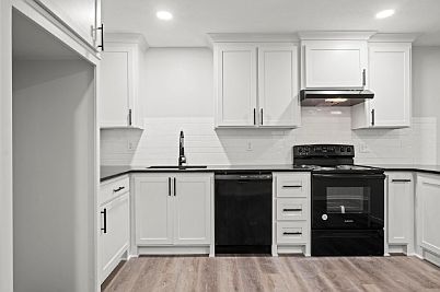 1st image of 720 Ottawa St #11546194